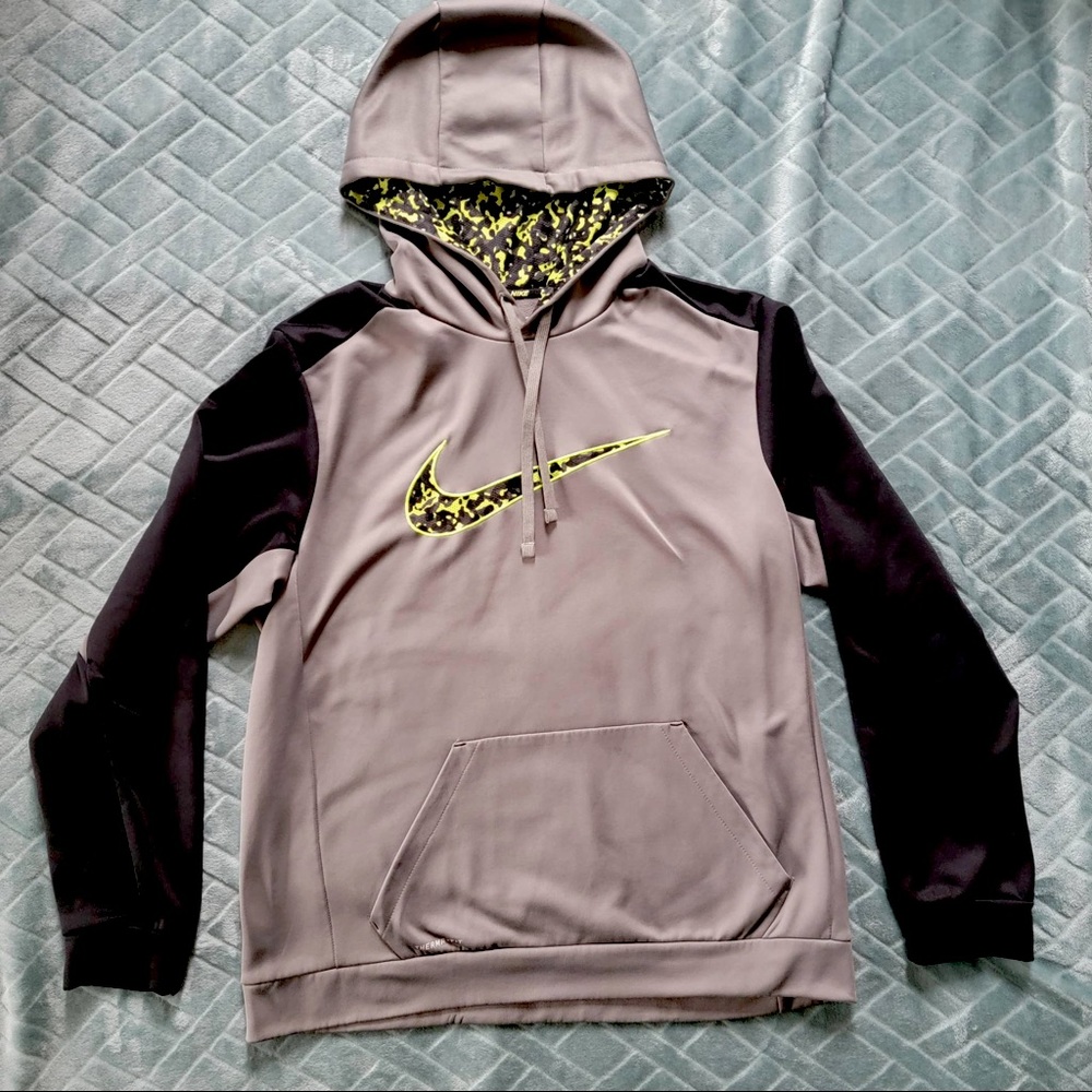 Men's Nike Therma-fit Hoodie black/darker grey. Green camouflage swoosh.